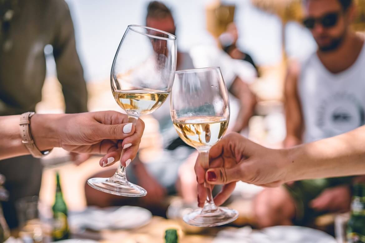 Top 10 Alcoholic Drinks with the Least Calories