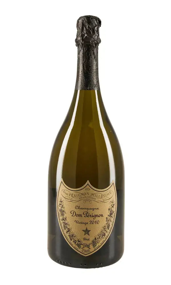 Dom Pérignon 2010 bottle – vintage Champagne with tropical fruit and mineral elegance.