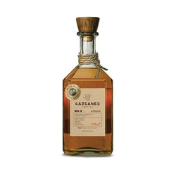 Bottle of Cazcanes Añejo Tequila 75cl – amber tequila in a refined bottle with a dark label and luxurious design.