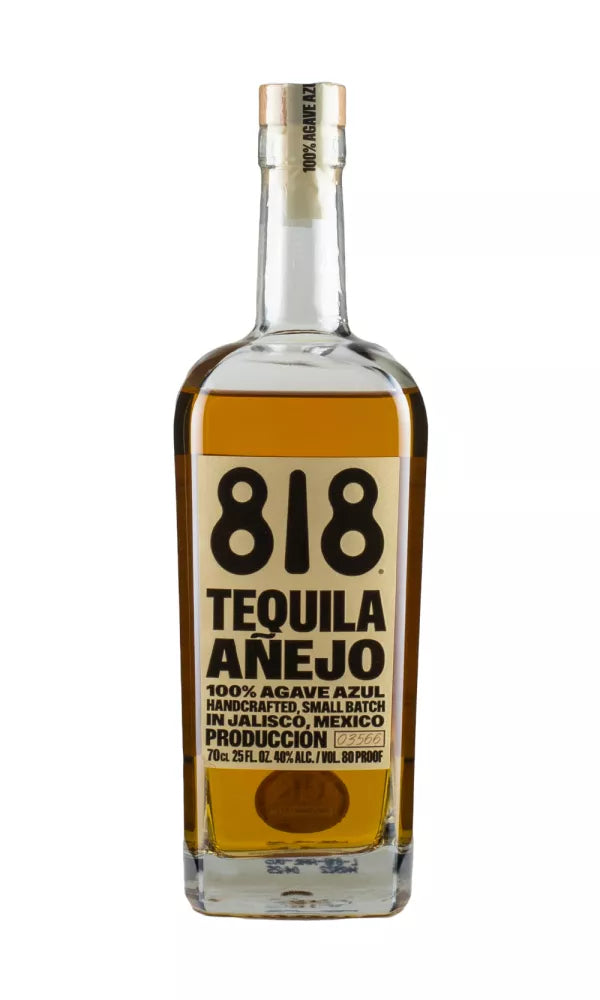 818 Añejo Tequila 70cl – deep amber tequila in an elegant bottle, showcasing rich oak and spice complexity.