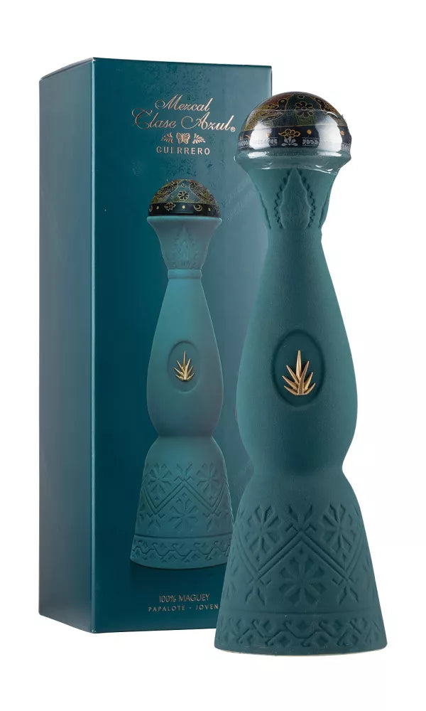 Clase Azul Mezcal Guerrero 70cl – elegant green ceramic bottle featuring Guerrero-inspired art and rare agave spirit.