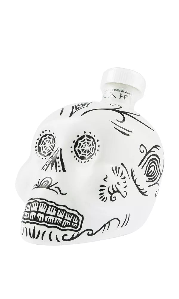 Kah Blanco Tequila 70cl – clear tequila in a distinctive skull-shaped bottle, reflecting Day of the Dead art and bold agave flavor.