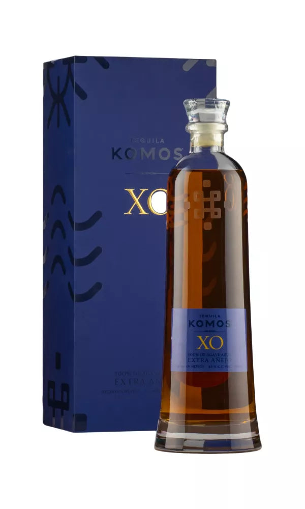 Komos XO Tequila 70cl – luxurious ceramic bottle of aged tequila with deep, rich flavors and elegant presentation.