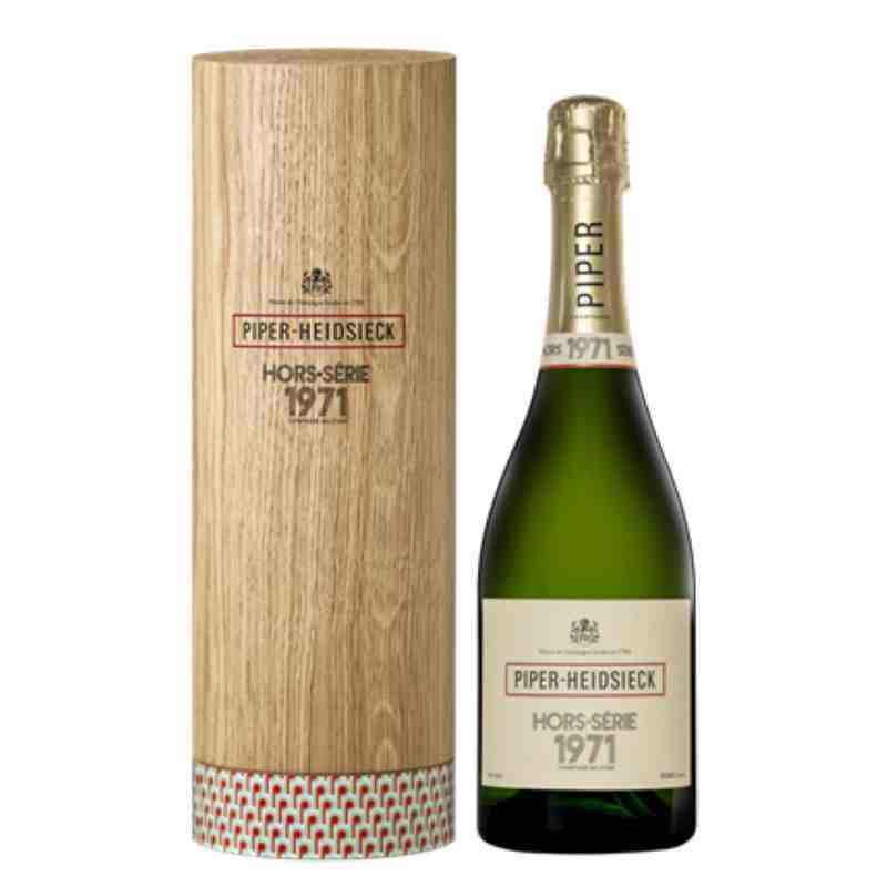 Piper-Heidsieck Hors-Série Vintage Brut 1971 champagne bottle with wooden gift box, perfect for wine delivery UK.