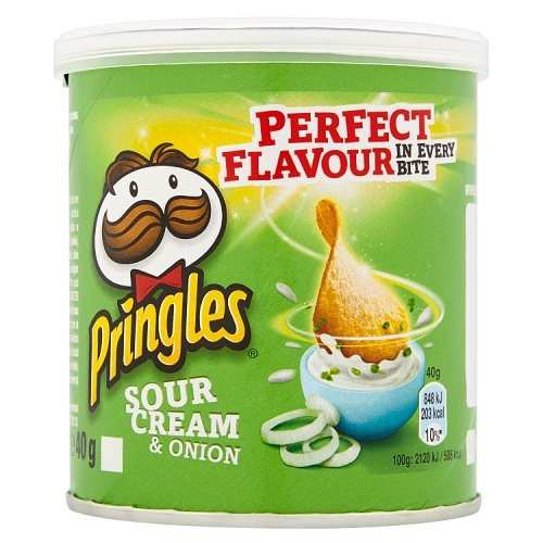 Sour Cream and Onion Pringles 200g canister with tangy and savory flavor.